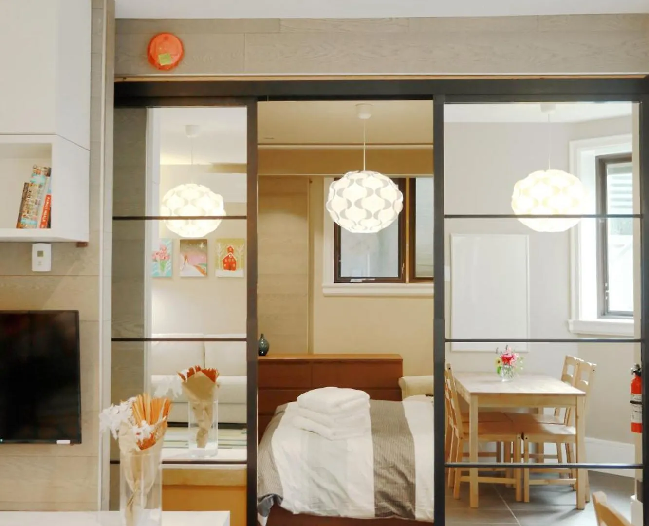 Modern 1 Bedsuite In Kerrisdale, Access Ubc Downtown Yvr location